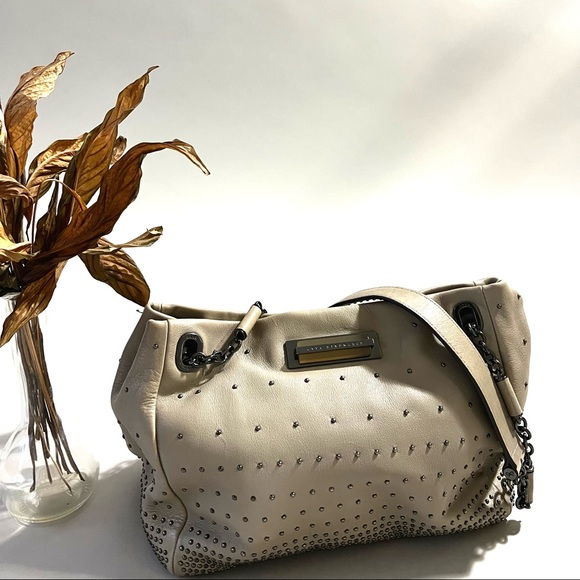 🌈@anyahindmarch - Picture 3 of 8